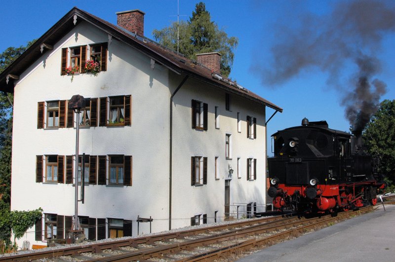 Die einst k�nigl.-bayr. 70 083 am 31.08.08 beim Umsetzen im