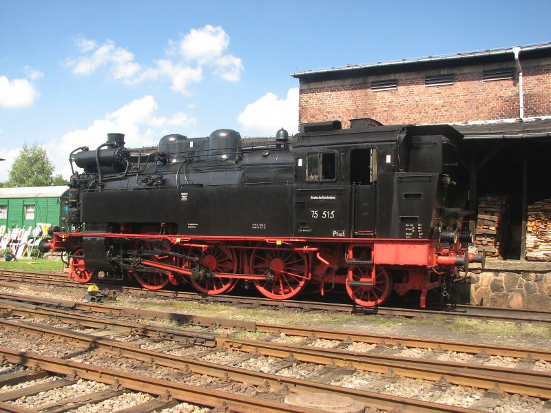 75 515 steht ausgestellt beim Heizhausfest in Chemnitz-Hilbersdorf.25.08.07. 