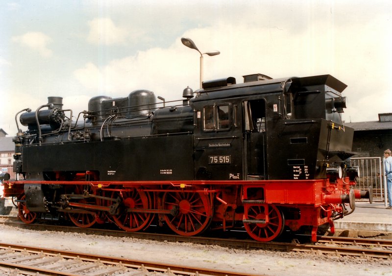 BR 75 in Zittau anl��lich einer fahrzeugausstellung 1990, auch damals