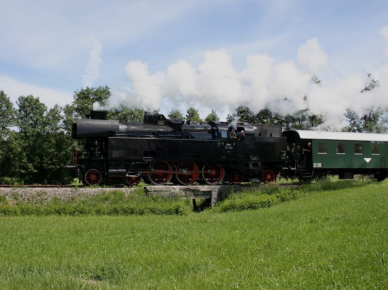 Die 78 618 am 31.05.2009 unterwegs auf der Museumsbahn Ampflwang