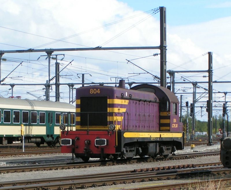 Shunting in the station at 804 on 09/19/2004 Pétange. (automatically