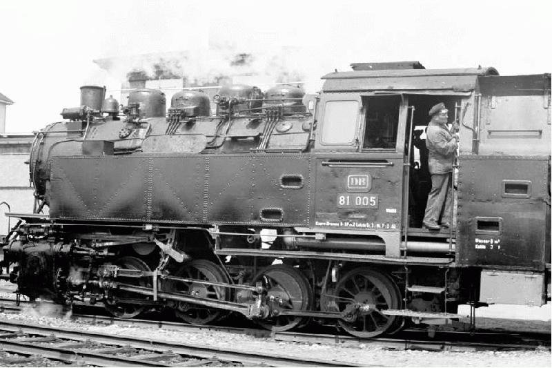 81 005 arbeitet im Jahr 1962 als Verschublok im Aw