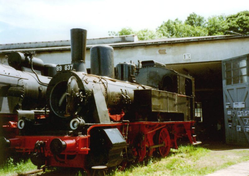 bay R3/3 89 837 in N�rdlingen, 24.05.03 