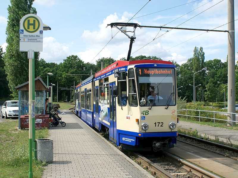 Tw 172 als 1 an der Endstelle Anton-Saefkow-Allee ... 