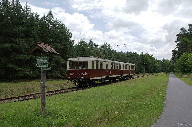 BR 279004-6 and BR 279003-8 the Buckower small web between