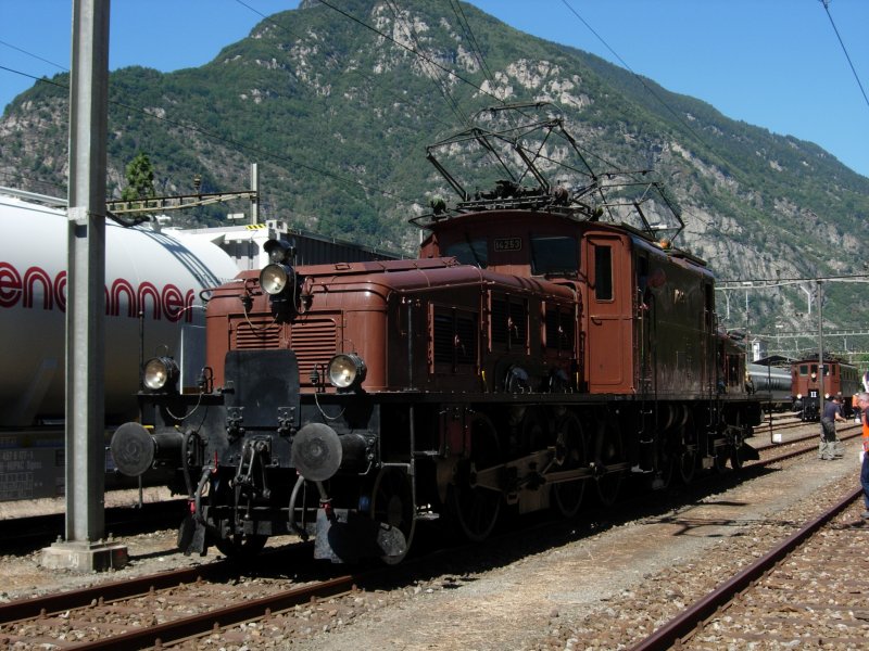 Das Schweizer (Gotthard) Krokodil BR Ce 6/8 in Biasca