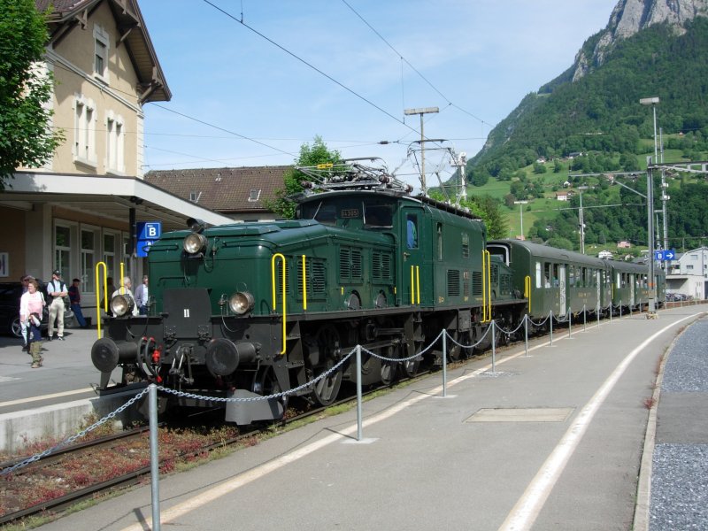  Krokodil Ce 6/8 III . Ende der historischen Fahrt von