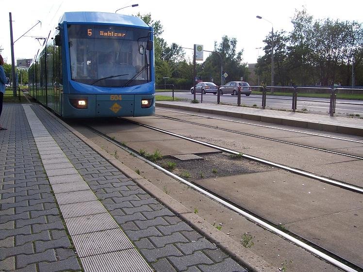 Variobahn Nr. 604 kommt als Linie 5 nach Gablenz in