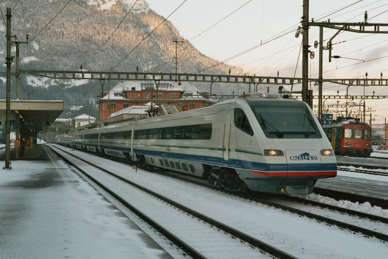 Der Cisalpino, am 25.1.04 in Arth-Goldau 