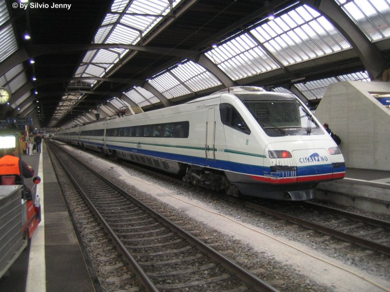 ETR 470 008 am 7.12.07. Dieser Cisalpino hatte wohl eine