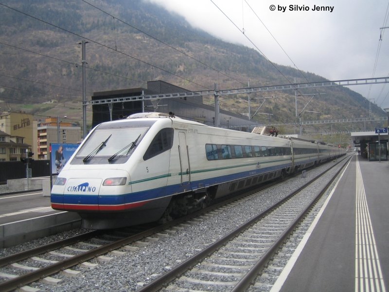 ETR 470 005 am 23.4.08 in Visp, ausnahmsweise f�hrt wieder