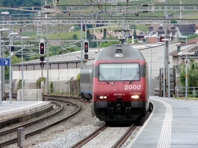 SBB - 460002-9 Cisalpino with cars on the road from