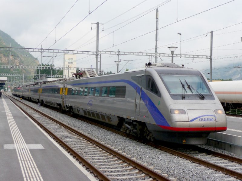 Cisalpino - ETR at 470 005 in Visp 09.01.2008 (automatically