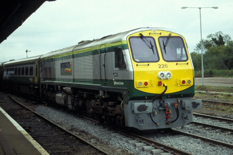 Ierland sep 2008 Limerick junction LOC 226 groen 