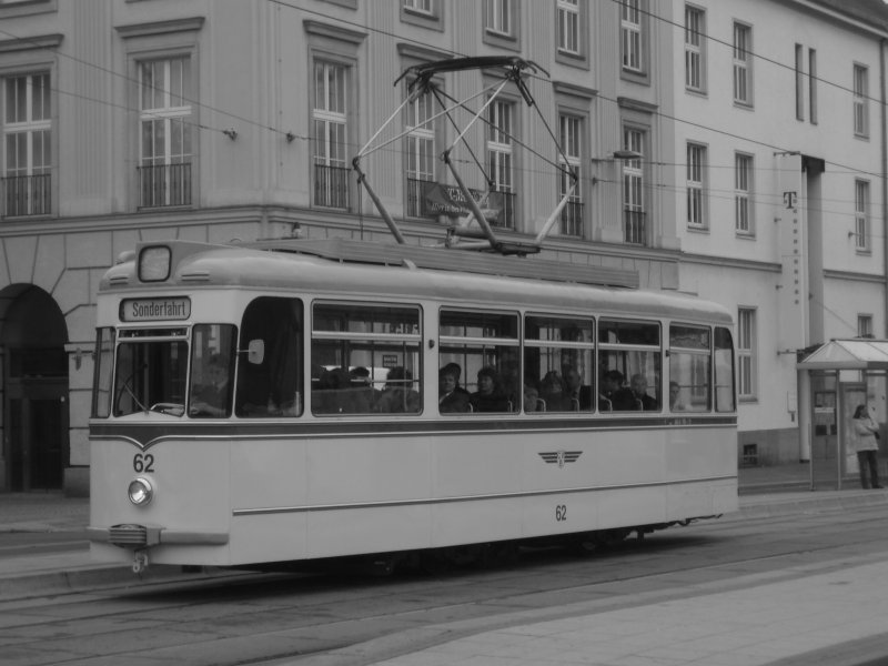 Tw 62 at 20:09:08 at the city hall (Only older