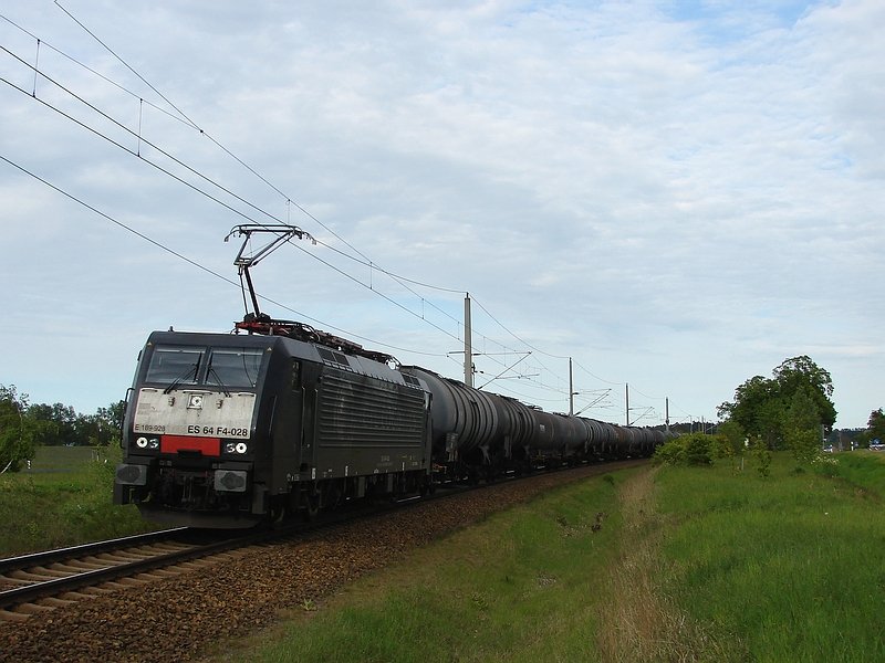ES 64 F4-028 der CTL legt sich am 15.05.09 mit