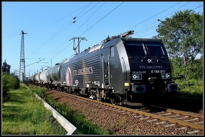 189 911-1 -CTL- verl�sst mit einem Kesselwagenzug Stralsund, in Richtung