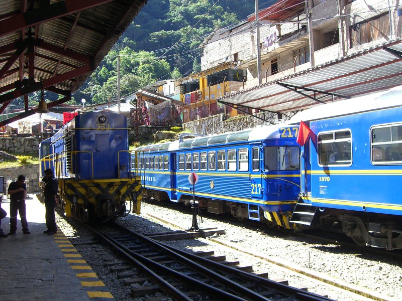 Zug im Bahnhof von Aguas Calientes 