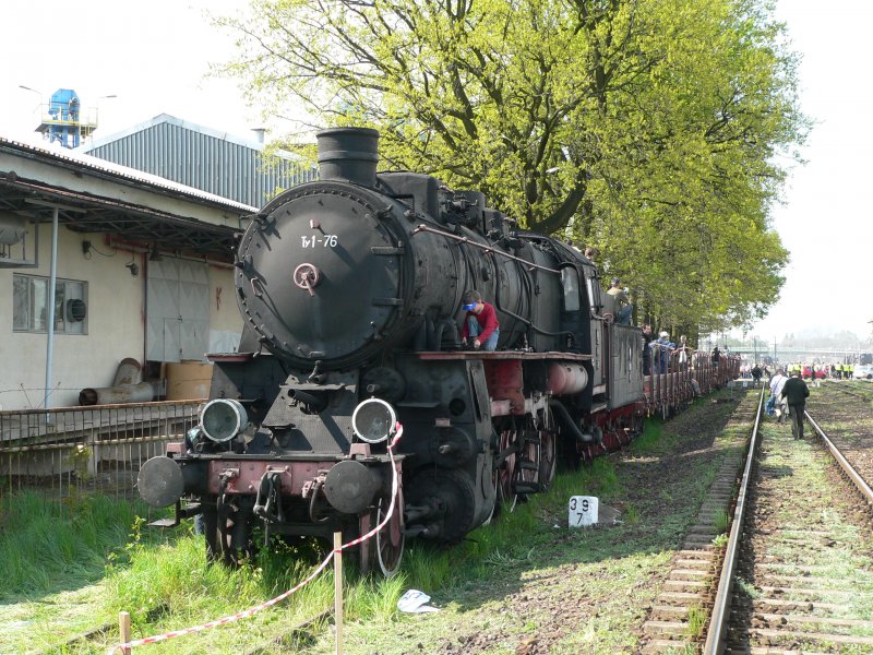 Spielplatz Dampflok. Ty1-76 ist leider nicht mehr fahrf�hig. 3.5.2008 