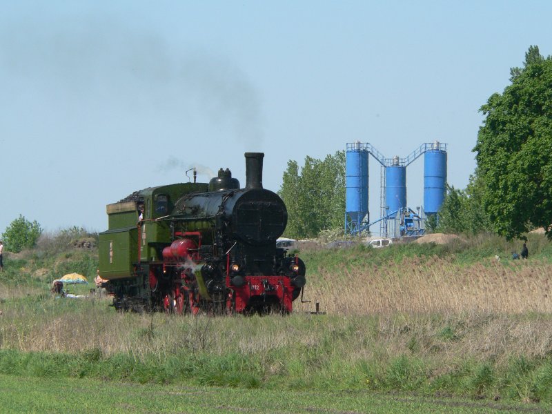 OL12-7 on the Steam Locomotive Parade in Wolsztyn, 2.5.2009 (automatically
