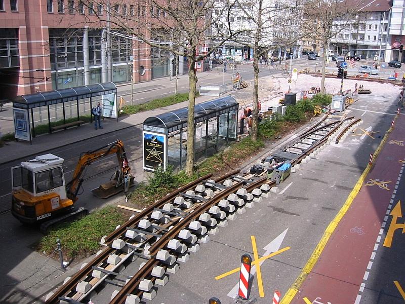 Das umfangreiche und vielbefahrene Straßen und in