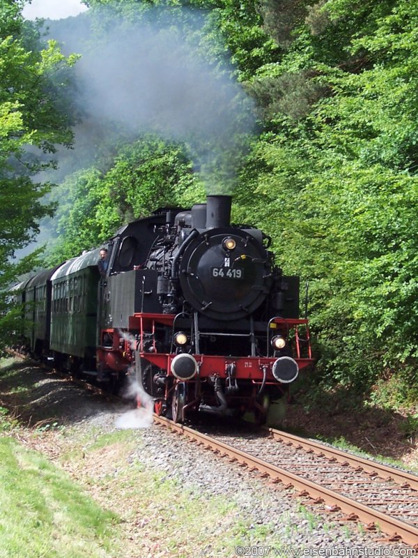 DBK 64 419 bei Schneeberg Mai 2007