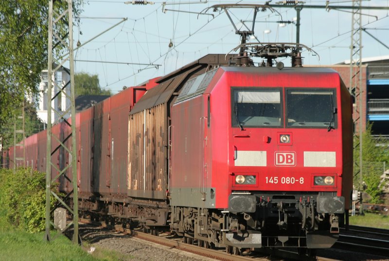 Die 145 080-8 mit einem Gz bei der Durchfahrt in Geilenkirchen am 22.04.2009