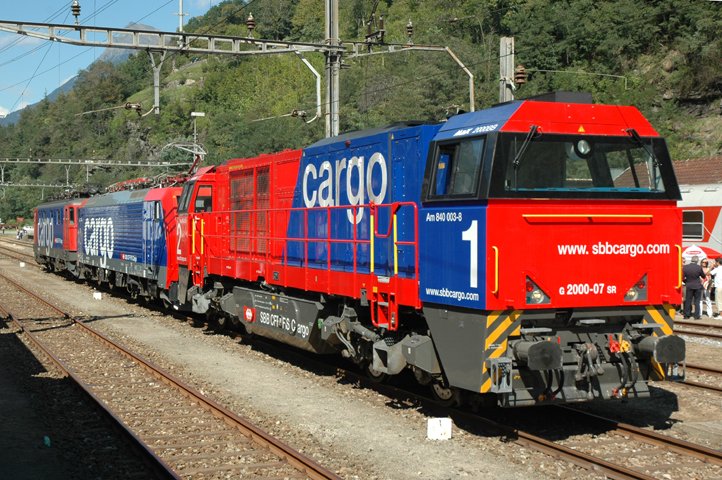 Die Am 840 003, Re 474 016 und die Ae 610 496 am 9.9.07 im Lokdefile in Biasca anlsslich des 125-Jahr-Gotthardjubilums.