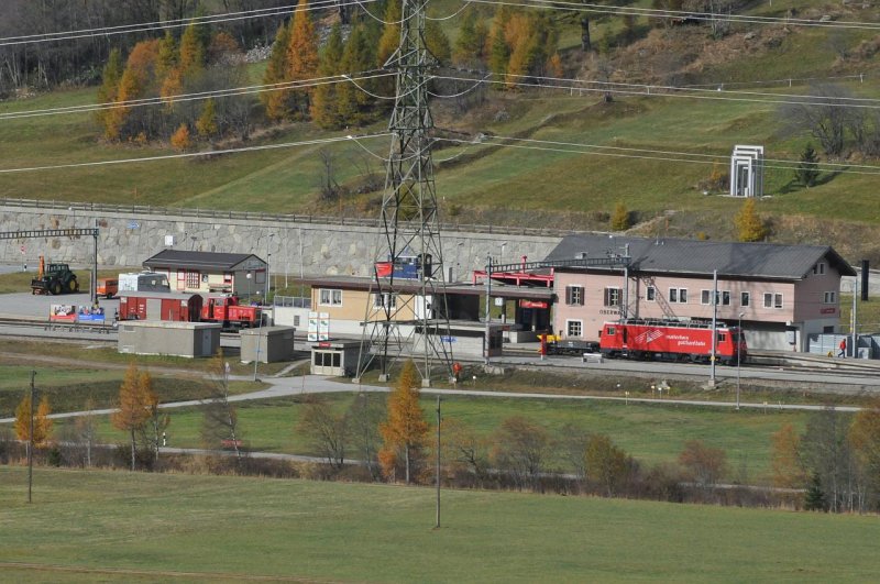 Einwintern in Oberwald, Schneepflug und rangierdiesel sorgen f�r Betrieb 21.10.08