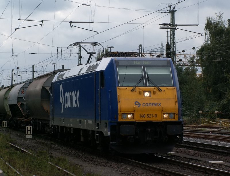 Diese 146er von connex zieht einen Zug Kesselwagen in Richtung Duisburg. Witziges Detail...auf dem Zielanzeiger prangen die Worte  Moin, Moin  ;) Das Bild stammt vom 13.09.2007