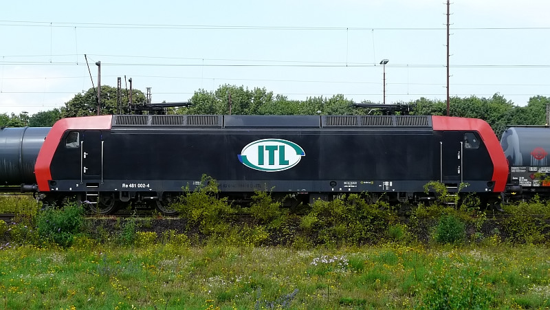 Diese Re 481 der ITL steht am 20.07.2009 in Duisburg. 