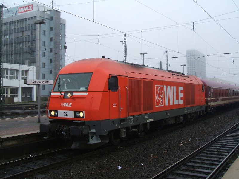 Diesellok WLE 22 ( Eurorunner ,alias BB 2016  Herkules ) mit Sambazug am Haken bei der Ausfahrt aus dem Dortmunder Hbf.,Gleis 10(02.11.2007)