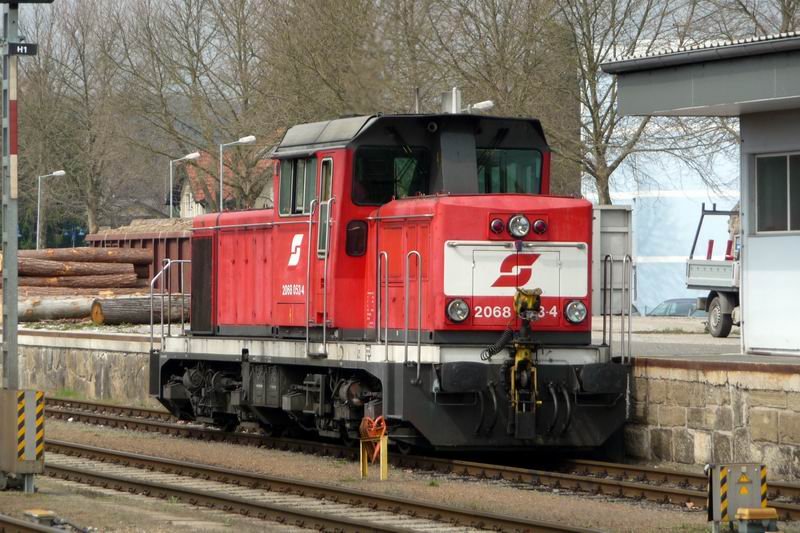 Dieselverschublok 2068.053 am 3.4.2009 im BF. Gleisdorf (Stmk.)