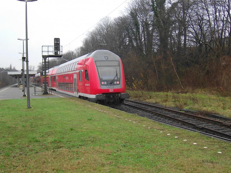RE 21 424 to Lübeck Hbf is in Reinfelder letter