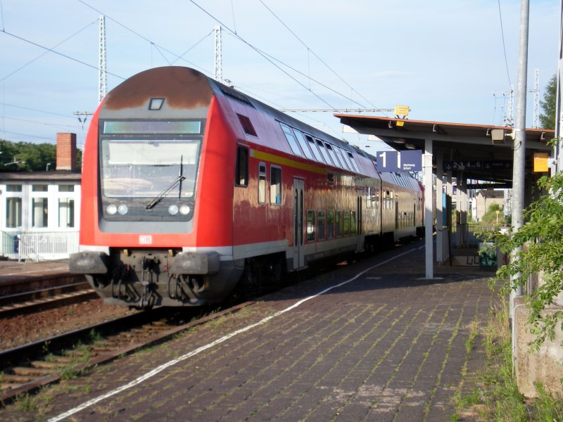 RegionalBahn Sangerhausen - Erfurt steht abfahrbereit im Startbahnhof. Sangerhausen, 28.06.2008