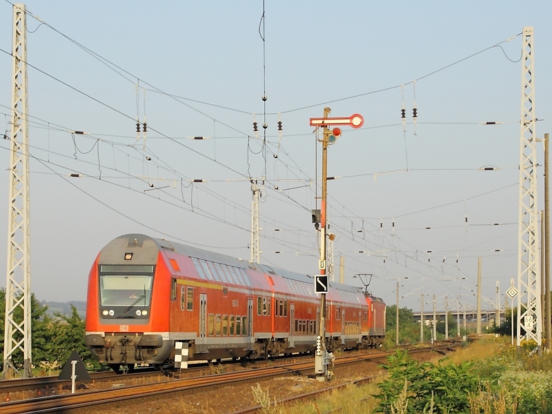 RE 26 793 to Halle (Saale) Hbf goes on 08/04/2009