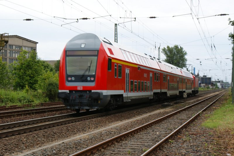 RE nach Leipzig kurz hinter Dessau Zuglok ist 143 559-3