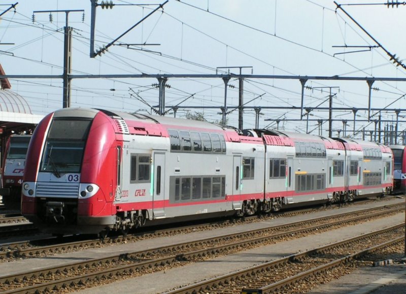 Doppelstocktriebzug abgestellt am 16.09.07 im Bahnhof von Ptange, aufgenommen vom Bahnsteig der Museumsbahn Train 1900.