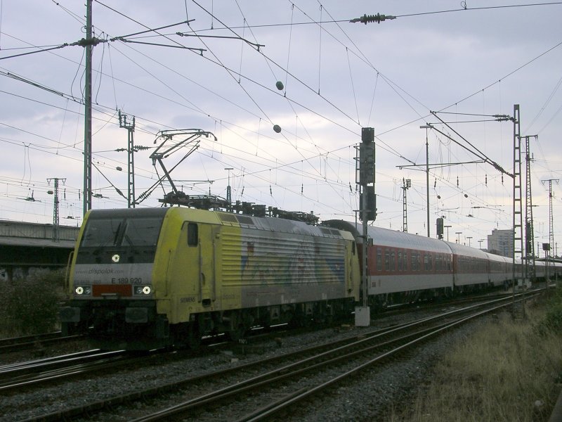 E 189 920 mit DB Autozug,AZ 13313 verlsst Dortmund Hbf. 
nach Verona P.N.(03.08.2008) 