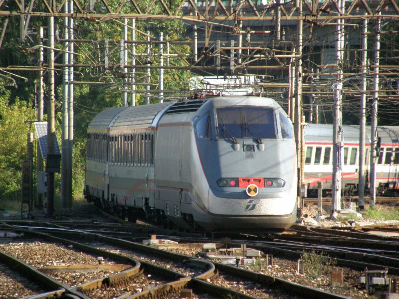E404 direct to Milano Centrale to Piacenza on 09/27/2009. (automatically