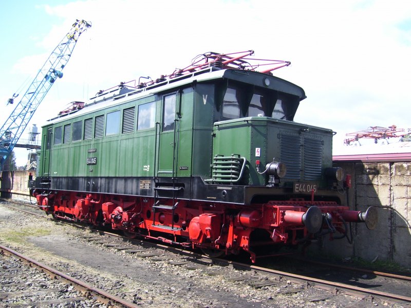 E 44 045 im SEM Chemnitz-Hilbersdorf am 24.08.08.