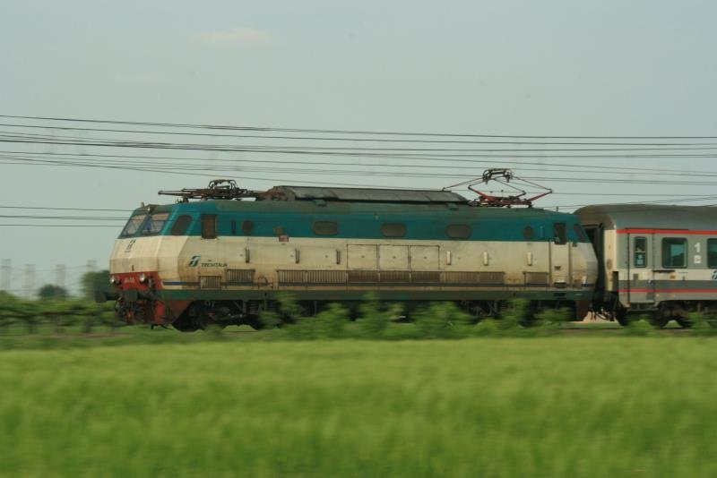 E444 021 at full speed with a Eurostat City to