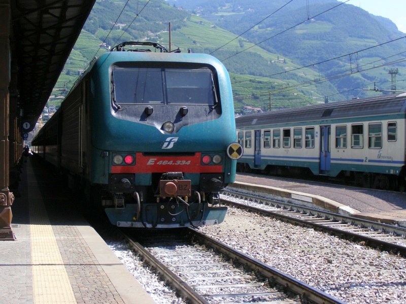 E 464 334 holds on 03/08/2008 in Bolzano. (automatically translated,