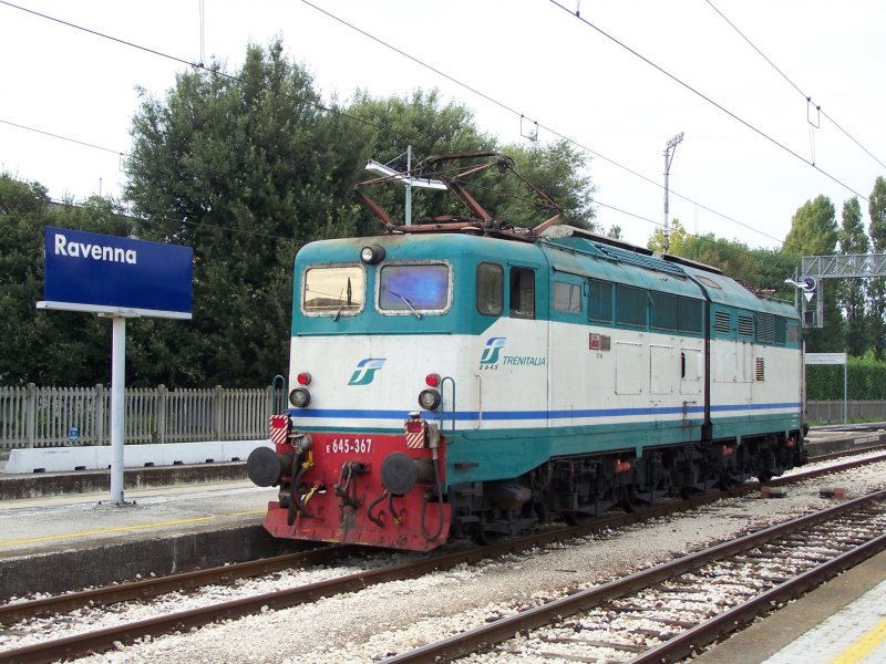 Die Baureihe E 645-367 stand am 22.August 2007 im Bahnhof