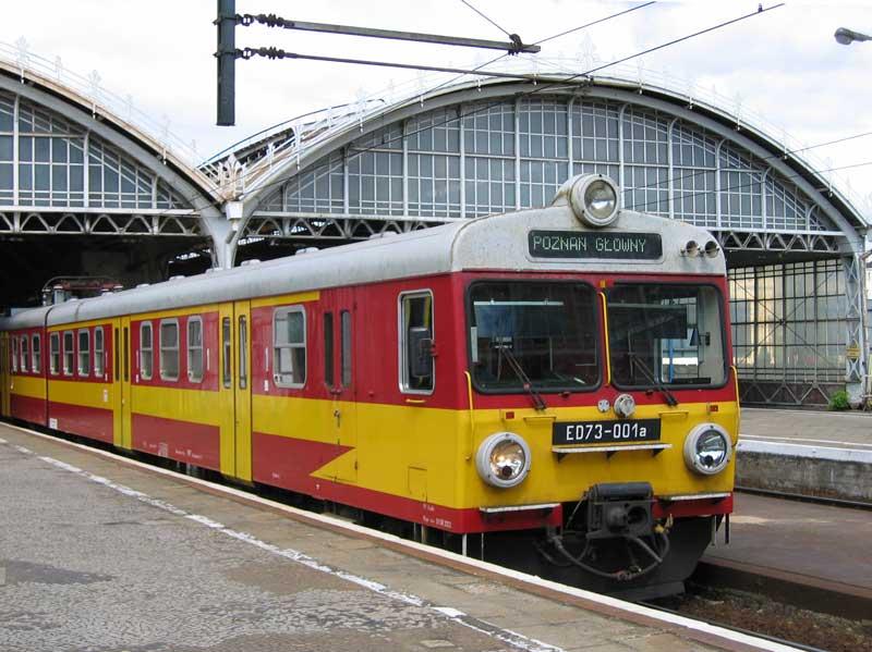 ED73-001 bei Ausfahrt aus Breslau Hbf. (Wroclaw Glowny) nach Posen