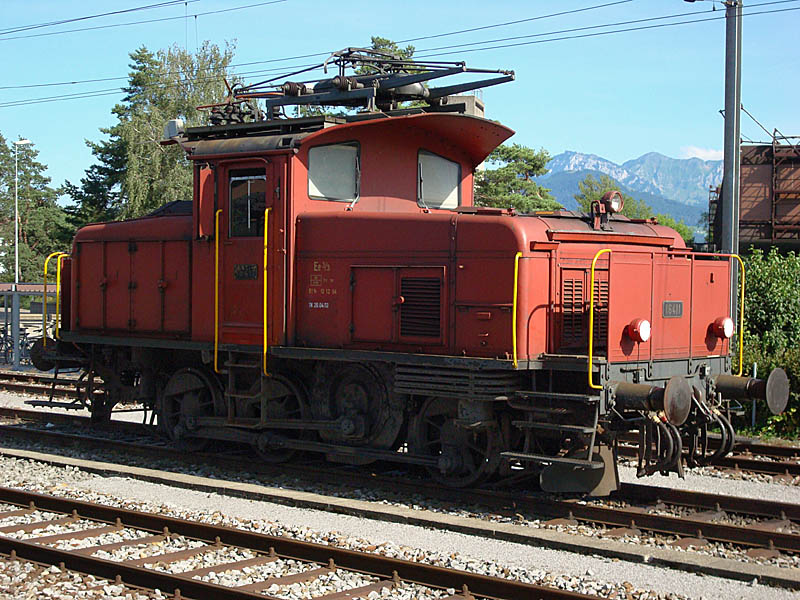 Ee 3/3 16411 w�hrend Sonntagsruhe im Bahnhof Rapperswil SG, 26.