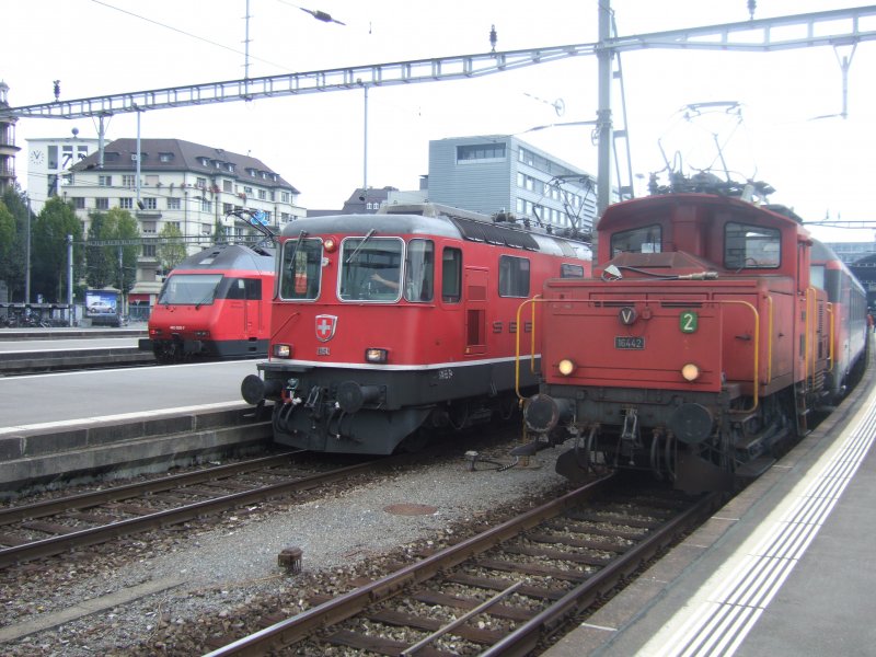 SBB: Three red on a track? Not quite, for it