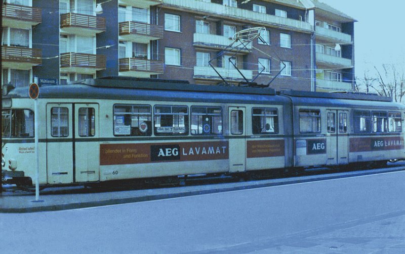 Ein Wagen der Linie 7, der Hagener Strassenbahn, an der Haltestelle  Am Markt . (Eine Reinigung wre nicht zu verachten) 
Aufn.1973

