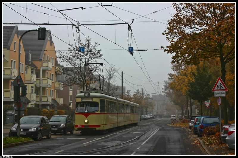 Einfahrt in die Endhaltestelle Volmerswerth Hellriegelstra�e. 