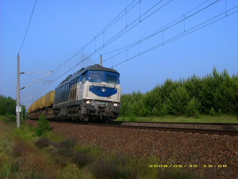 232 037 Ei.LT on 30.05.2008 with its freight train Muldenstein
